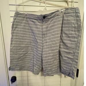 IZOD Saltwater Striped Flat Front Shorts Golf Chino Gray Men's Size 36
